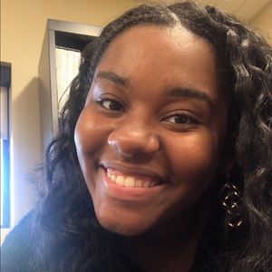 Meet your Posher, Brooklynn 🐝🌻